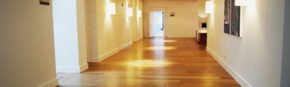 Parquet a l'oficina, elegància per al teu negoci